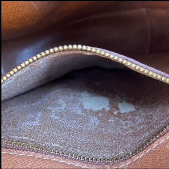 Louis Vuitton Chantilly Crossbody Bag - Picture 10 of 14